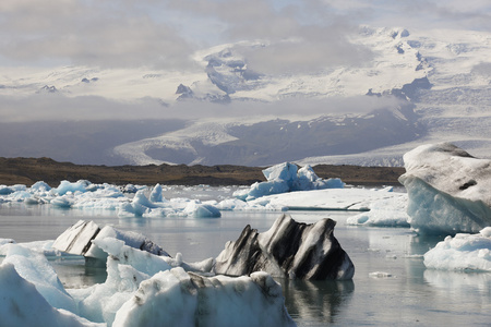 冰岛。东南地区。jokulsarlon。冰山 湖泊和冰川