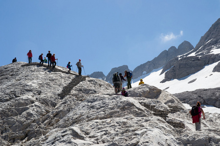 徒步旅行在意大利 dolomities