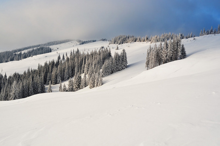 冬季景观在山中