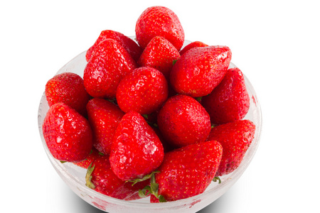 红色成熟的草莓