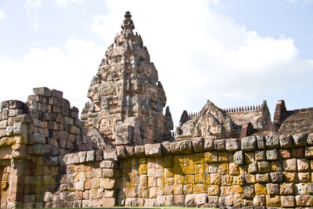 砂的石头城堡，phanomrung 在泰国武里喃府。古代高棉艺术的宗教建筑