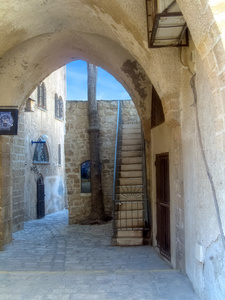 狭窄的街道中历史性 jaffa，以色列