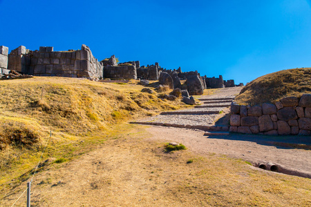 在 saqsaywaman，秘鲁的印加墙