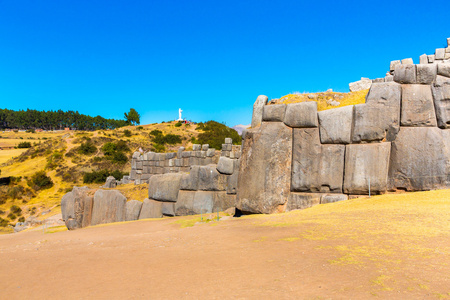 在 saqsaywaman，秘鲁的印加墙