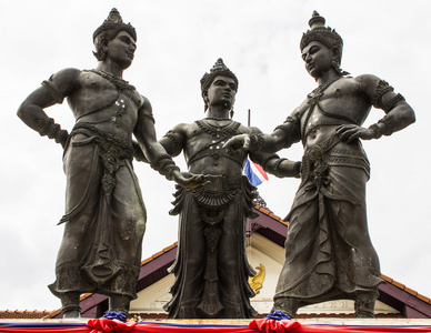泰国清迈三王纪念碑