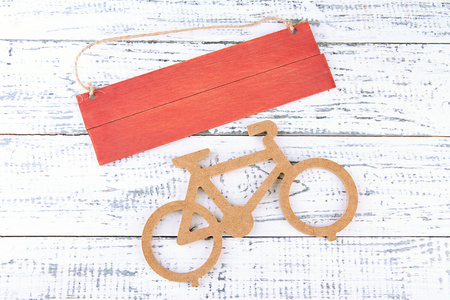 木制背景板装饰自行车
