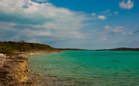 海岸线岩石