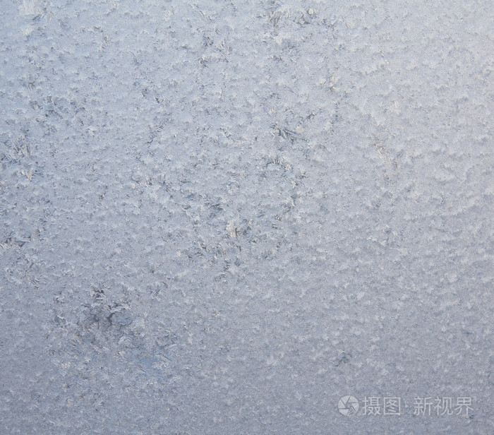 在冬天窗户上的冰霜天然花纹