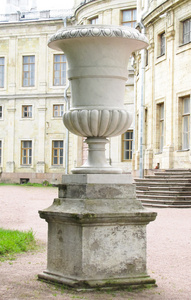 雕像的花瓶