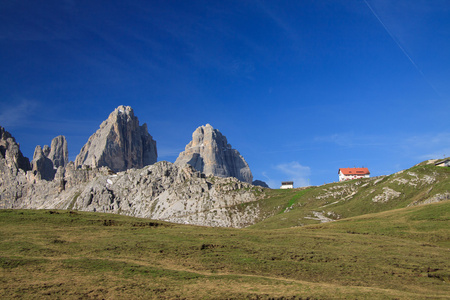 三峰