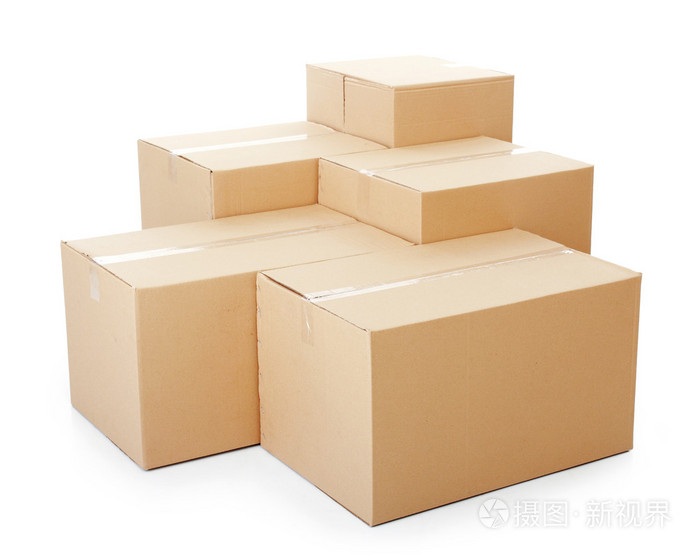成堆的纸板箱