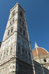 佛罗伦萨，意大利，2012 年 6 月 23 日。圣玛丽亚大教堂圣母百花 圣塔玛丽亚圣母百花，在佛罗伦萨大教堂，建筑细节