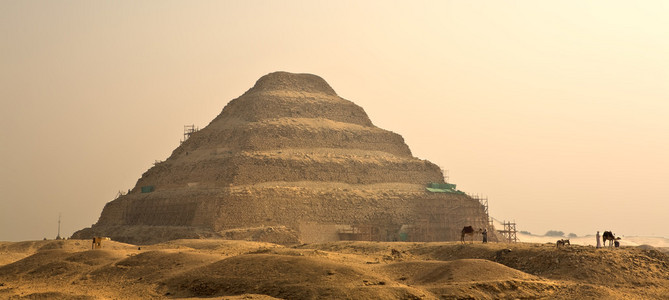 阶梯金字塔的埃及，著名的 具有里程碑意义的塞尔