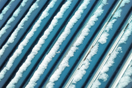 太阳能热水器在冬天图片
