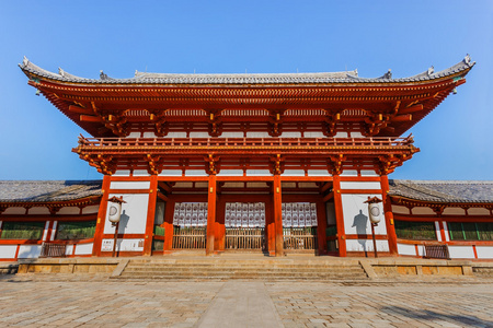 在奈良的东大寺楚孟门