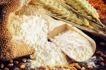 有机面粉和小麦