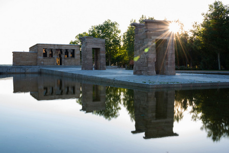 日落时分，马德里 templo de debod