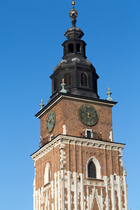 市政厅塔楼在克拉科夫主要广场上