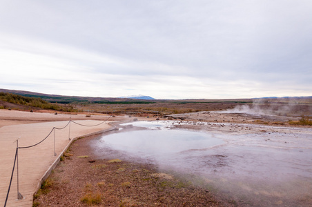 在 geysir 区在冰岛地热热水