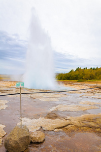 在冰岛 strokkur geysir