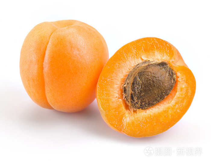 杏。孤立的白色衬底上的水果