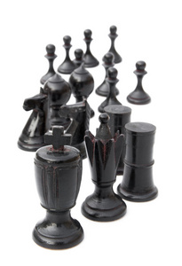 黑棋在白色背景上排队