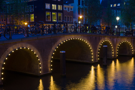 在夜黑桥在阿姆斯特丹