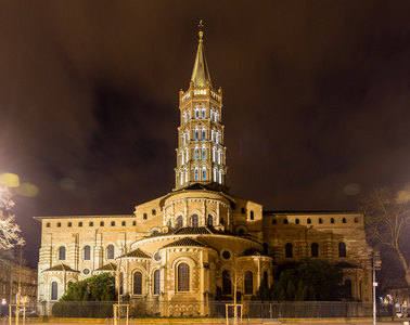 大教堂的圣舍宁教堂之夜在图卢兹，法国