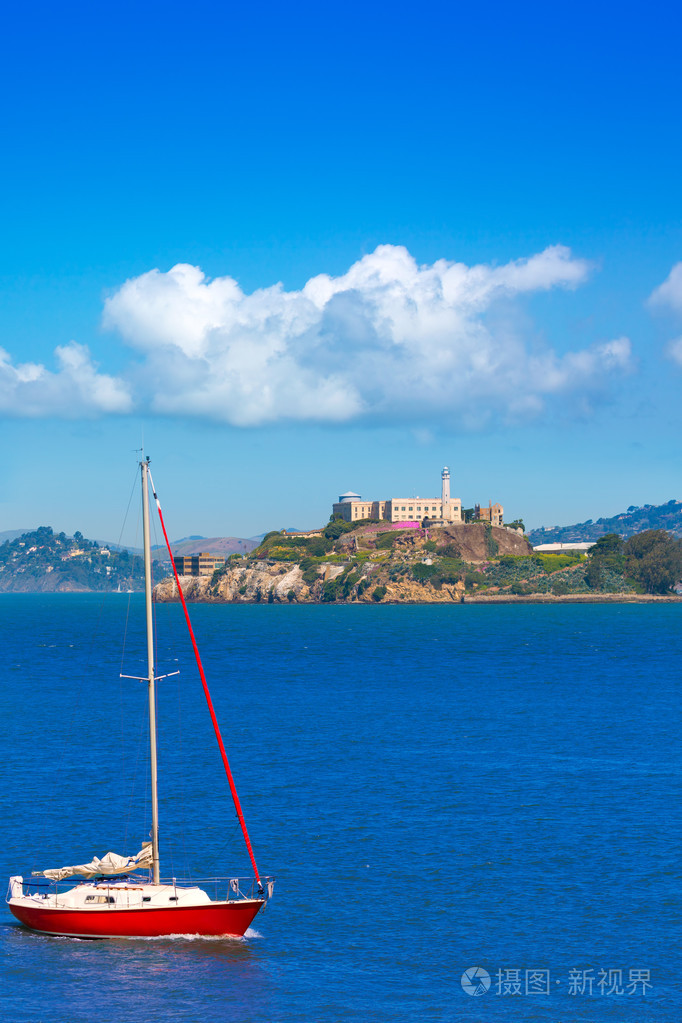 恶魔岛监狱位于圣弗朗西斯科湾加州