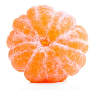 成熟的甜橘，孤立在白色