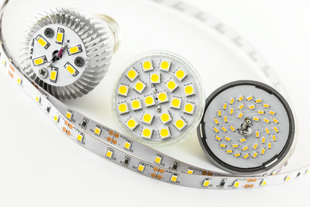 四种不同类型的 smd led 芯片