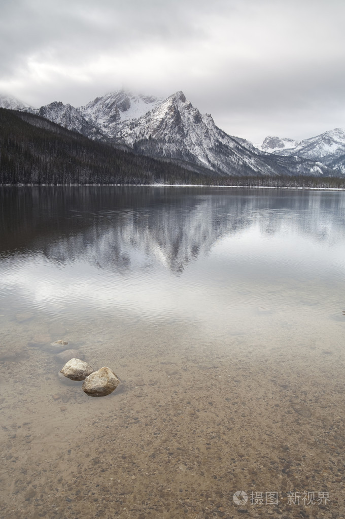 湖赤柱爱达荷州锯齿山脉北部落基山脉户外
