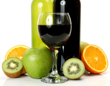 成熟的水果和酒