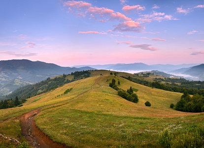 在春季的喀尔巴阡山风景