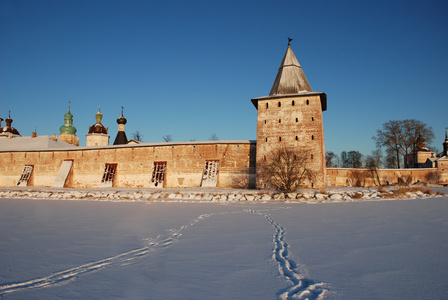 冬天的北方俄罗斯修道院