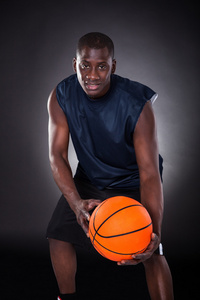 非洲年轻男子篮球