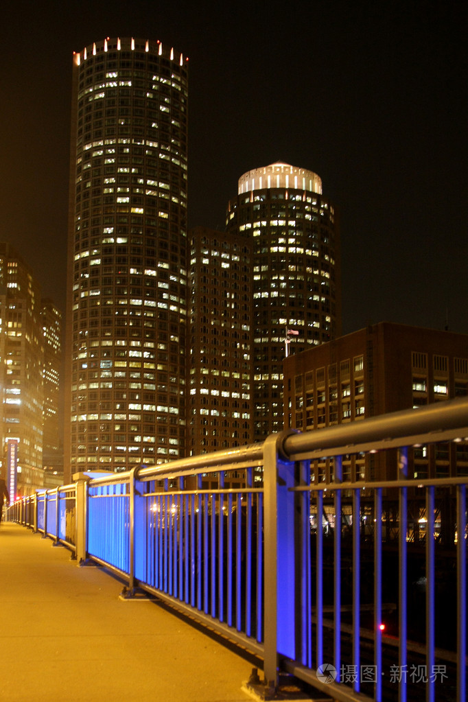 现代城市夜晚的城市照片-正版商用图片1ehdfl-摄图新视界