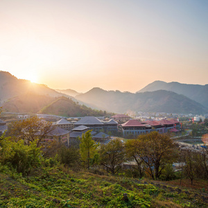 秋季景观的村庄