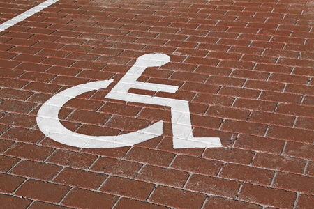 残疾人专用的停车
