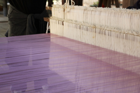 织造为纺织工业的线程