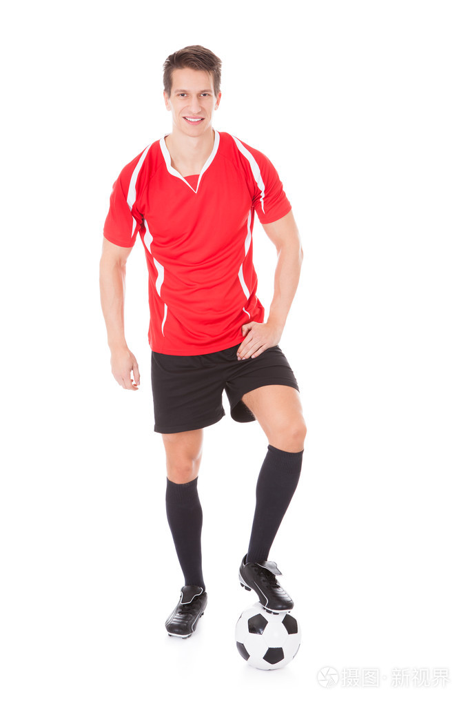 快乐的年轻足球运动员