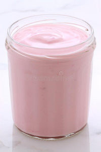 浆果法式酸奶