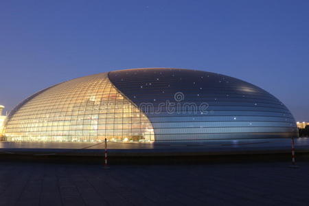 半球形的建筑图片