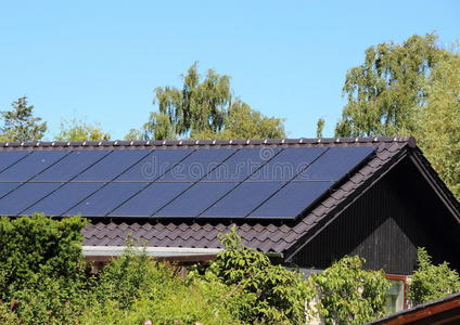 蓝天屋顶太阳能集热器