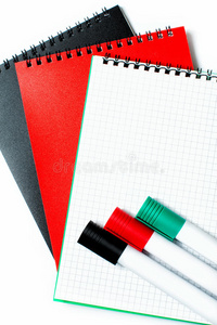 彩色记事本和记号笔