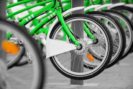 租一辆绿色的自行车