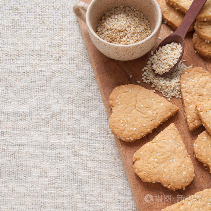 galletas con semillas de ssamo en forma de corazn