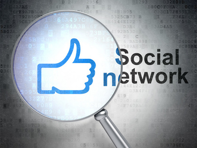 社交媒体的概念 拇指向上和社会网络与光学玻璃图片