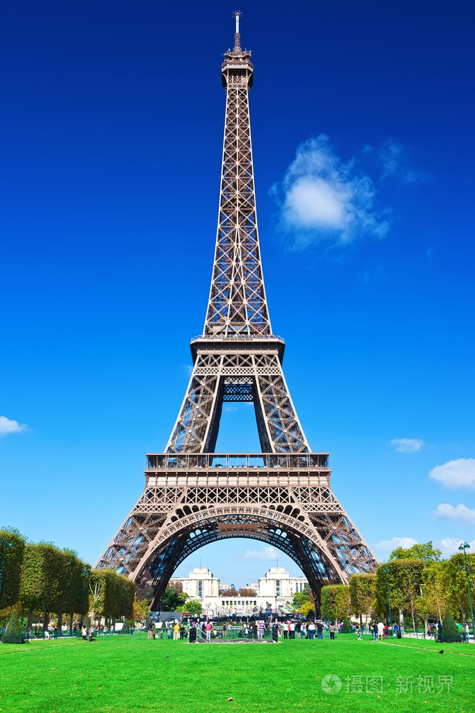 在巴黎的埃菲尔铁塔