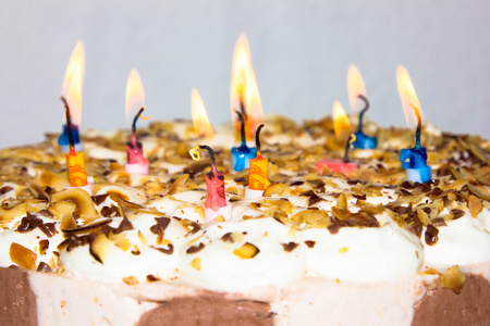 生日蛋糕。蜡烛